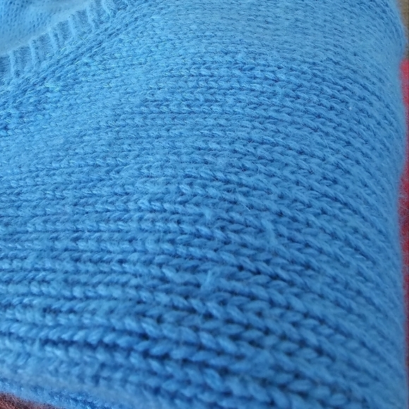 L'Agence 100% pur amour V-Neck Sweater - Picture 4 of 4